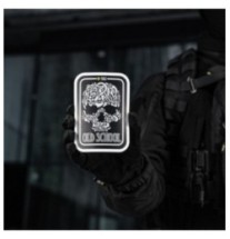 Samolepka M-Tac Old Skull Reflective - čierna-biela