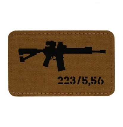 Nášivka so zbraňou M-Tac AR-15 223/5,56 - coyote-čierna