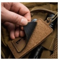 Nášivka so zbraňou M-Tac AR-15 223/5,56 - coyote-čierna
