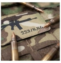 Nášivka so zbraňou M-Tac AR-15 223/5,56 - multicam-čierna