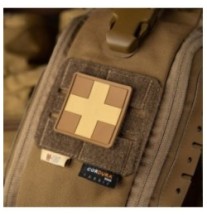Nášivka M-Tac Medic Cross Square - coyote-desert
